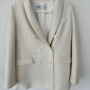 Zara Cream Blazer from their Woman Collection -M